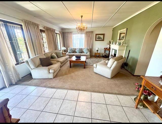 3 BEDROOM HOUSE FOR SALE IN PELHAM